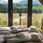 Dom Z Widokiem Na Gory I Prywatnym Jacuzzi W Zebie 别墅