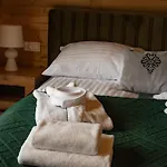 Dom Z Widokiem Na Gory I Prywatnym Jacuzzi W Zebie