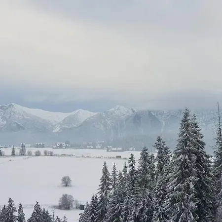 Dom Z Widokiem Na Gory I Prywatnym Jacuzzi W Zebie וילה זאוב