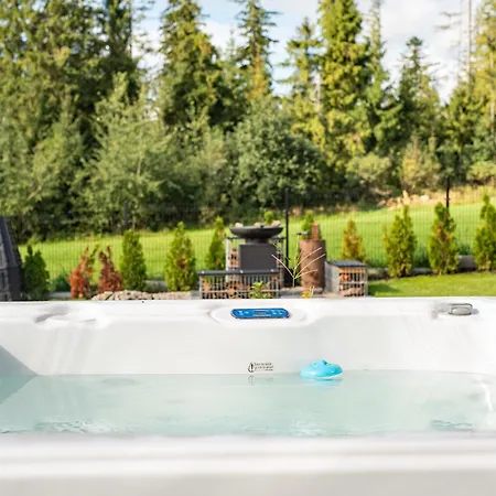 Dom Z Widokiem Na Gory I Prywatnym Jacuzzi W Zebie וילה זאוב