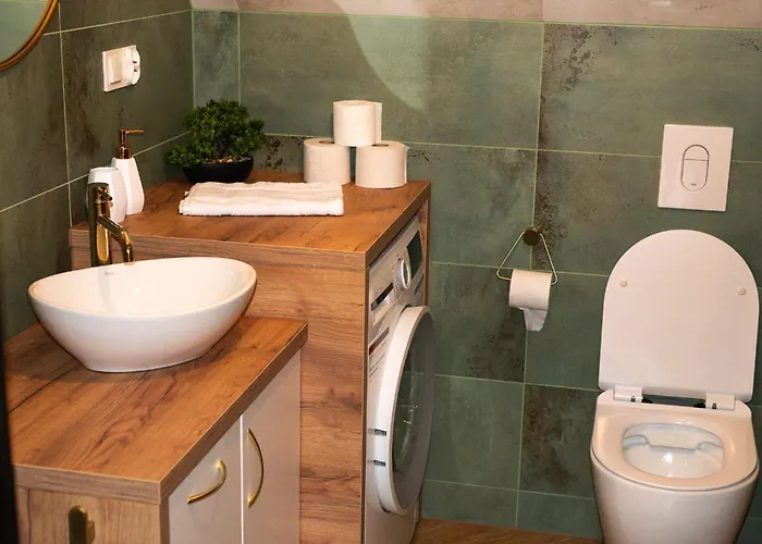 Dom Z Widokiem Na Gory I Prywatnym Jacuzzi W Zebie ゾンプ